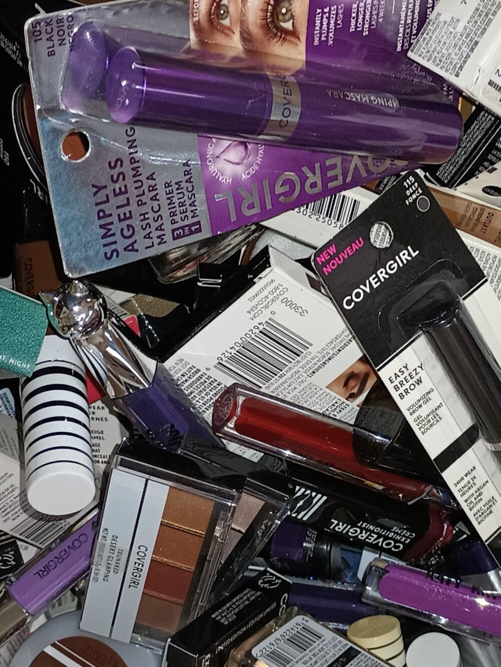 NEW Covergirl Makeup Assortment Mystery box SRP $80.00+ - Picture 2 of 4